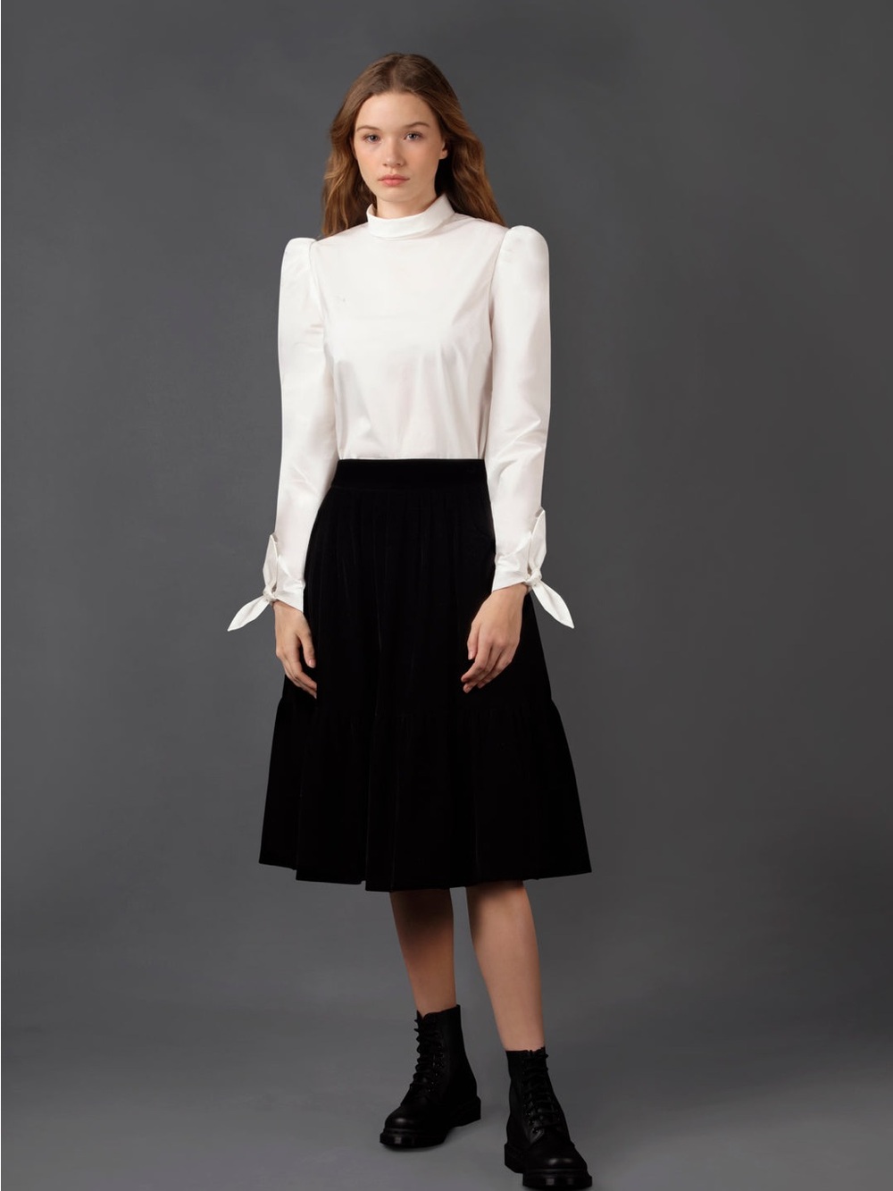 ZAIKAMOYA Tiered Black Velvet Skirt  Sz Small